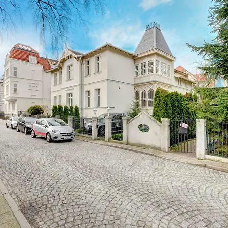 Dom & House - Mokwy Unique Lägenhet *