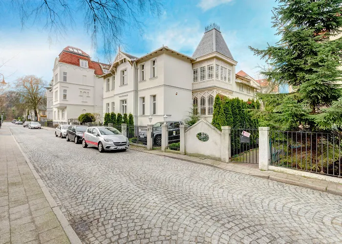 Dom & House - Mokwy Unique Lägenhet *